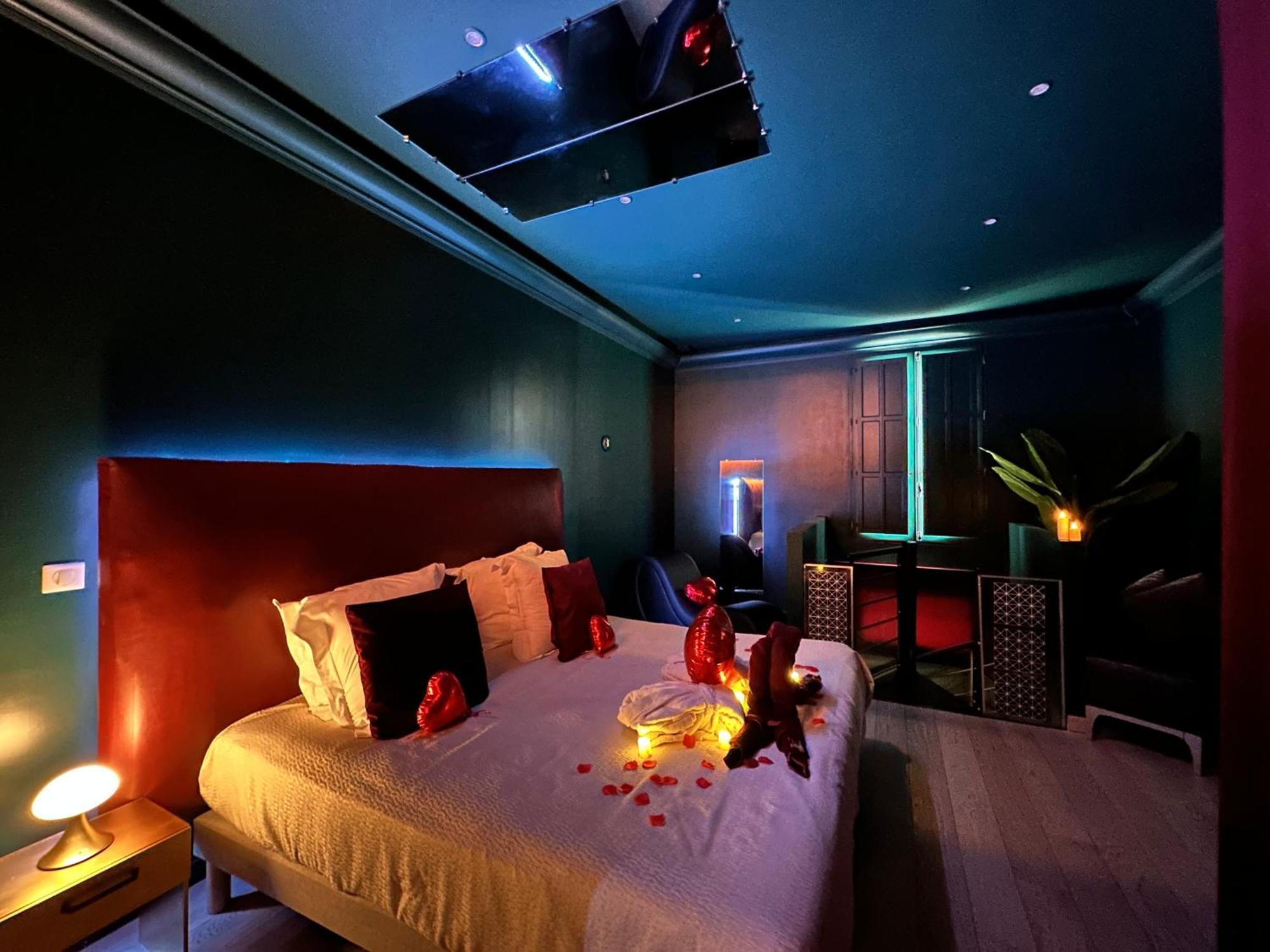 Mieuxqualhotel Jacuzzi Privatif Velvet Desire 波尔多 外观 照片